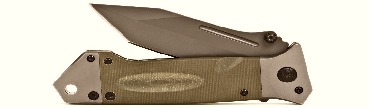 folded pocket knife