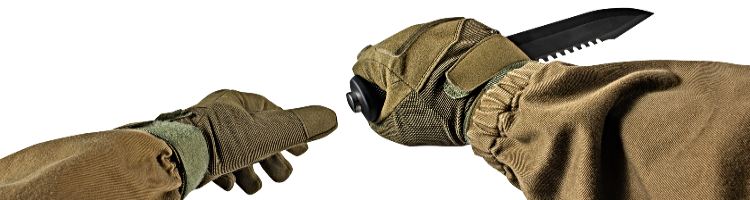 Tactical Winter Gloves WIth Knife In Hand