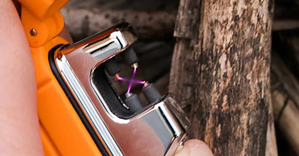Best Electric Lighters For Survival, Camping And Candles
