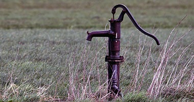 Best Manual Well Pumps To Bypass The Fragile Grid